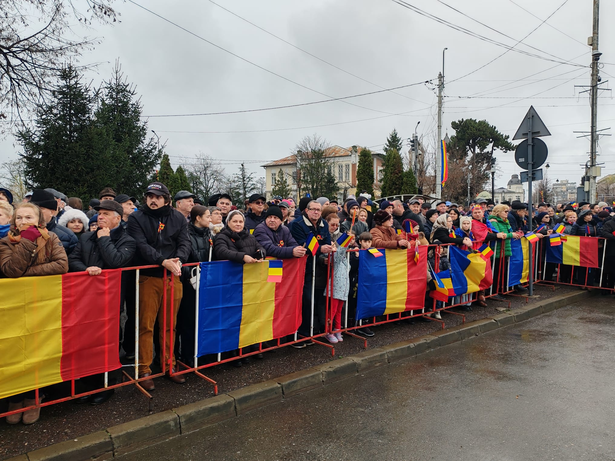 Mii de ieșeni au ieșit în stradă, de Ziua Națională!