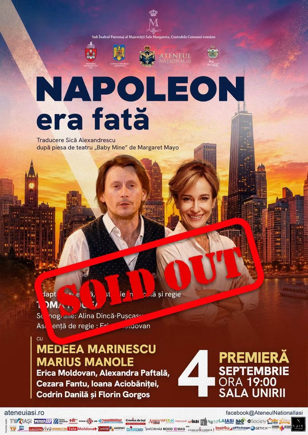 Coadă uriașă la Victoria. „Napoleon era fată”, premieră sold-out