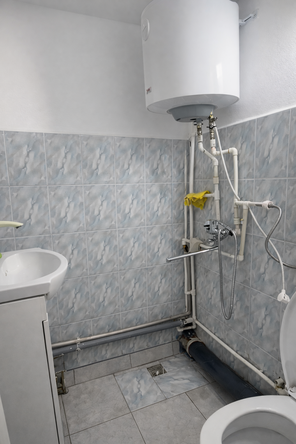 Cameră de Cămin Renovată de Vânzare || Zonă Centrală || 12mp