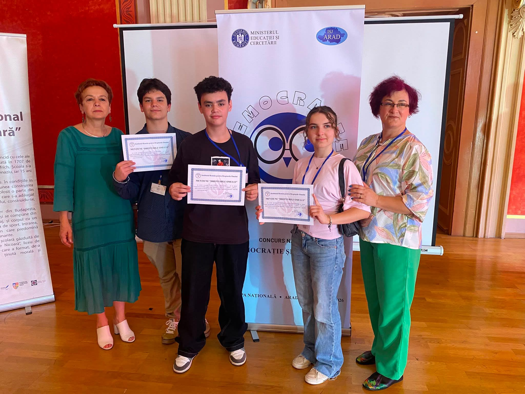 Trei elevi de la Liceul UAIC, premiați de Institutul Român pentru Drepturile Omului