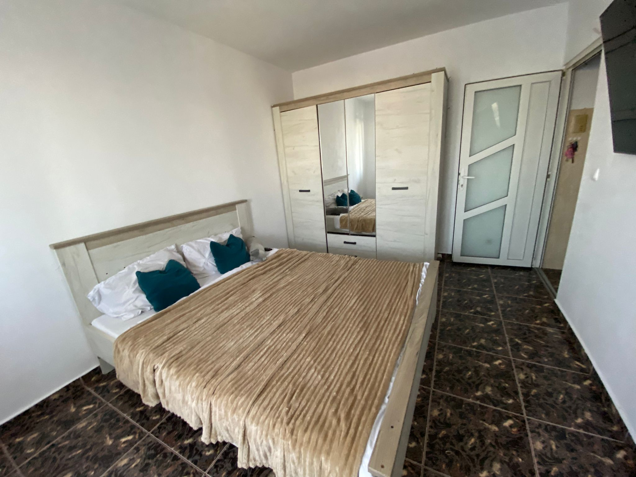 Garsonieră 22.5 mp – Zona Podu Roș – Palas