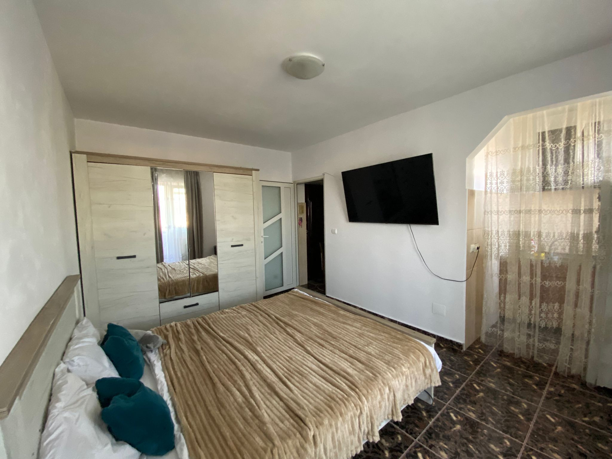 Garsonieră 22.5 mp – Zona Podu Roș – Palas