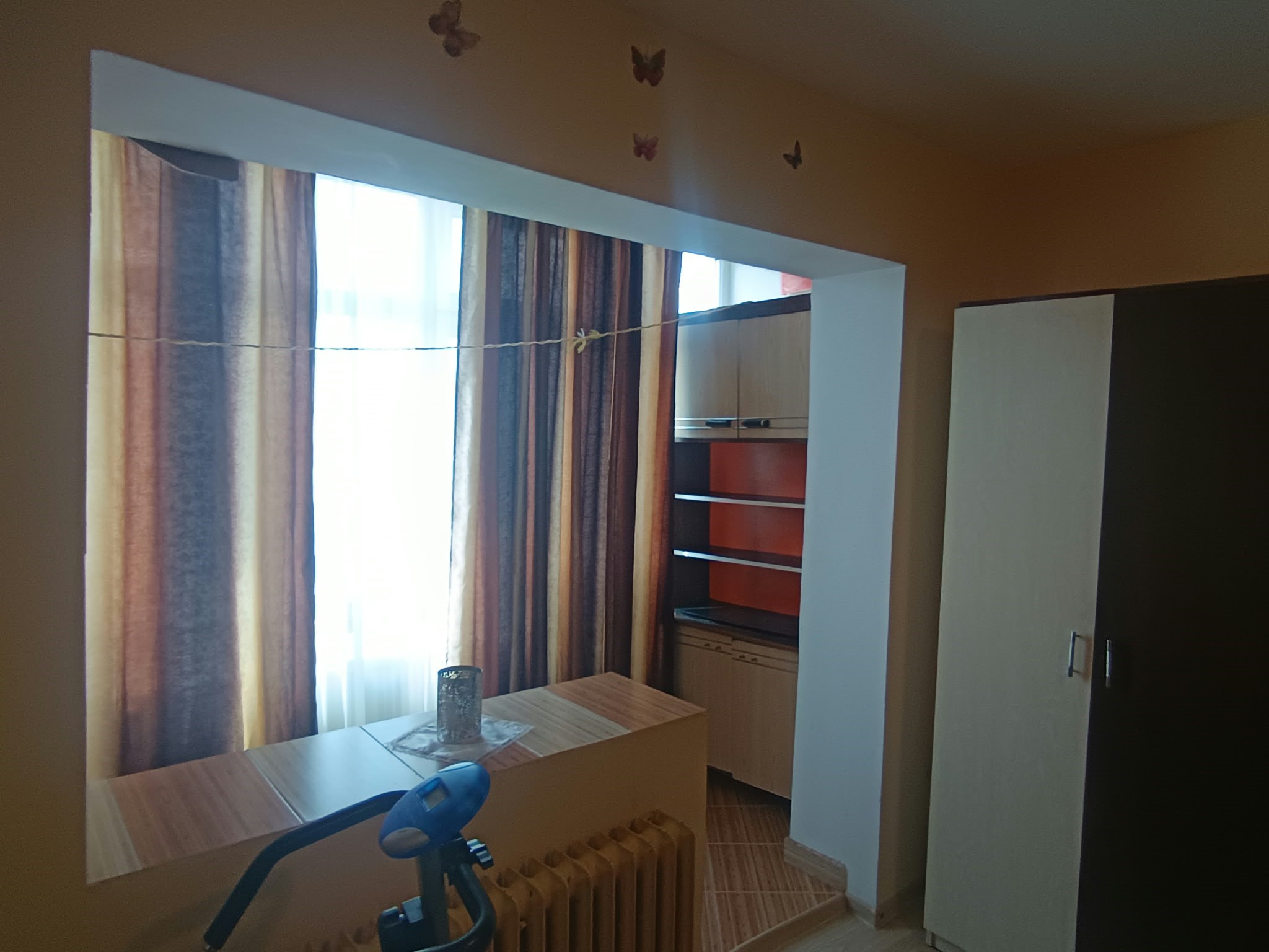 Vand/ inchiriez apartament 2 camere SD, zona piata Alexandru