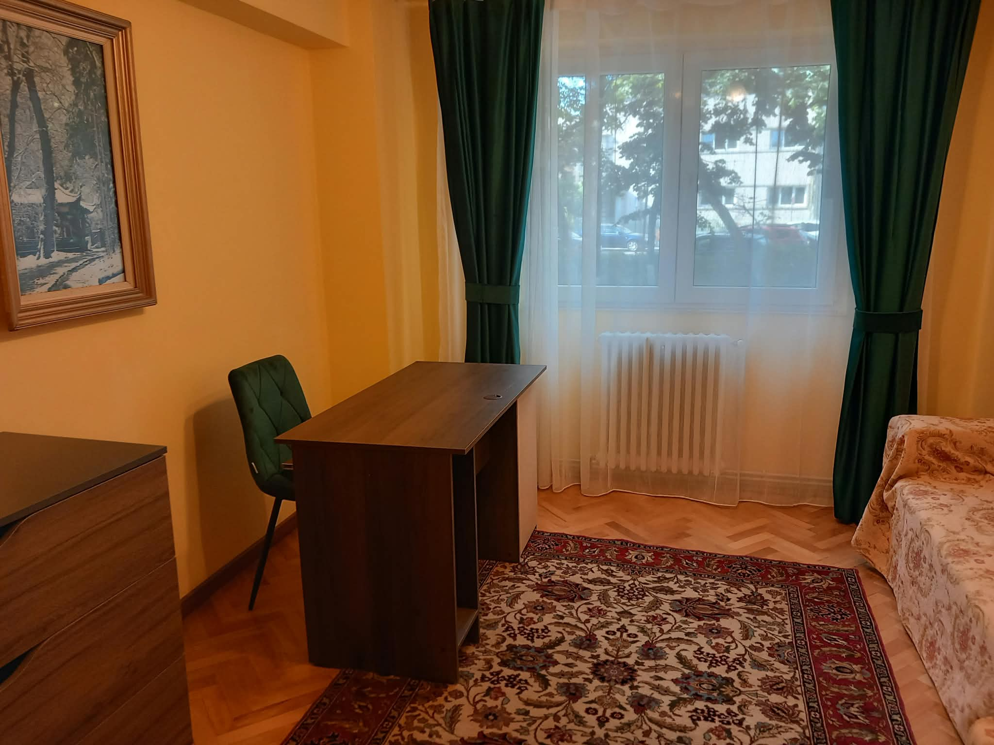 INCHIRIEZ APARTAMENT 3 CAMERE IN IASI ULTRACENTRAL.