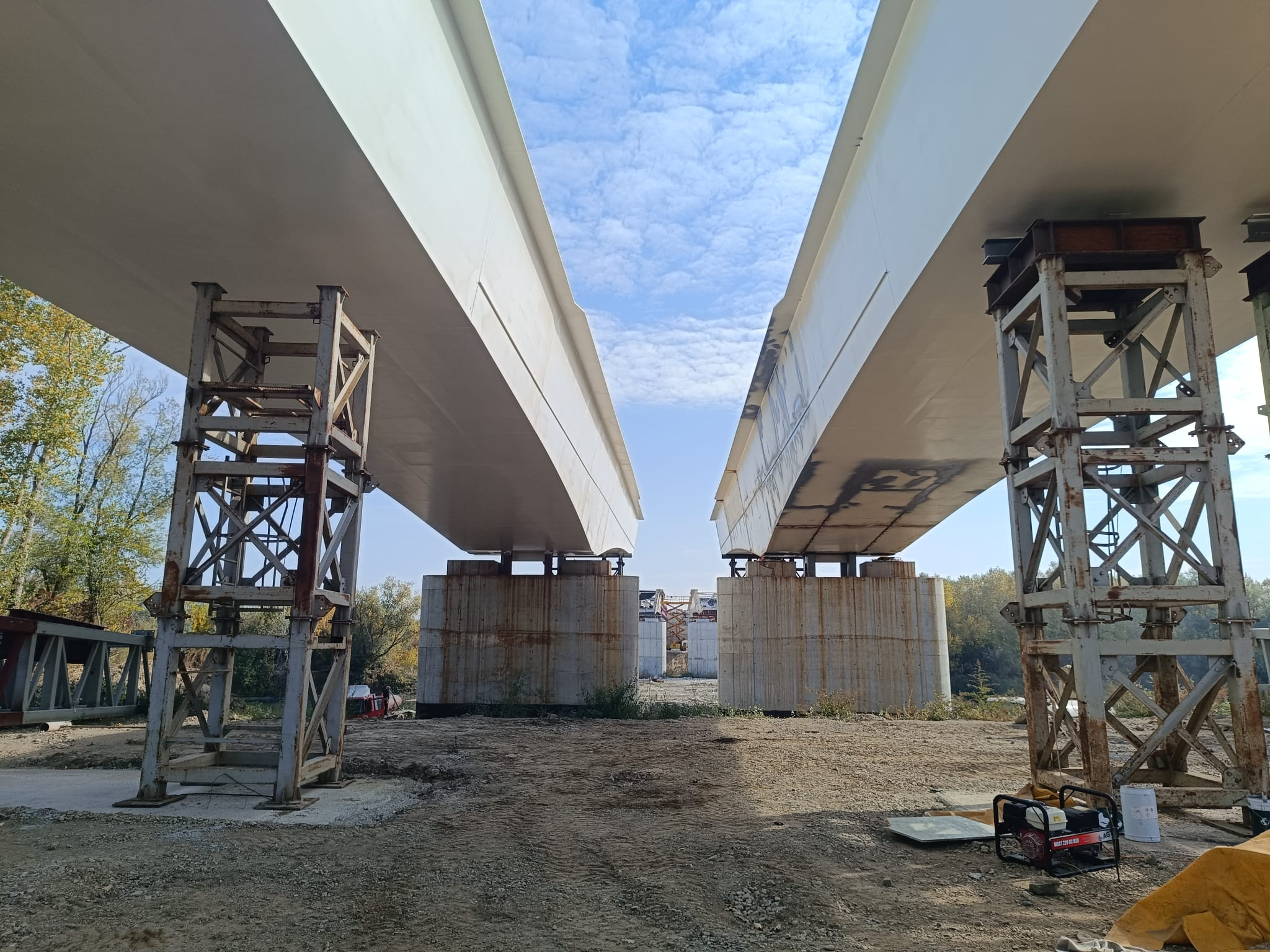 FOTO - A8 va uni cele două maluri ale Prutului în câteva săptămâni