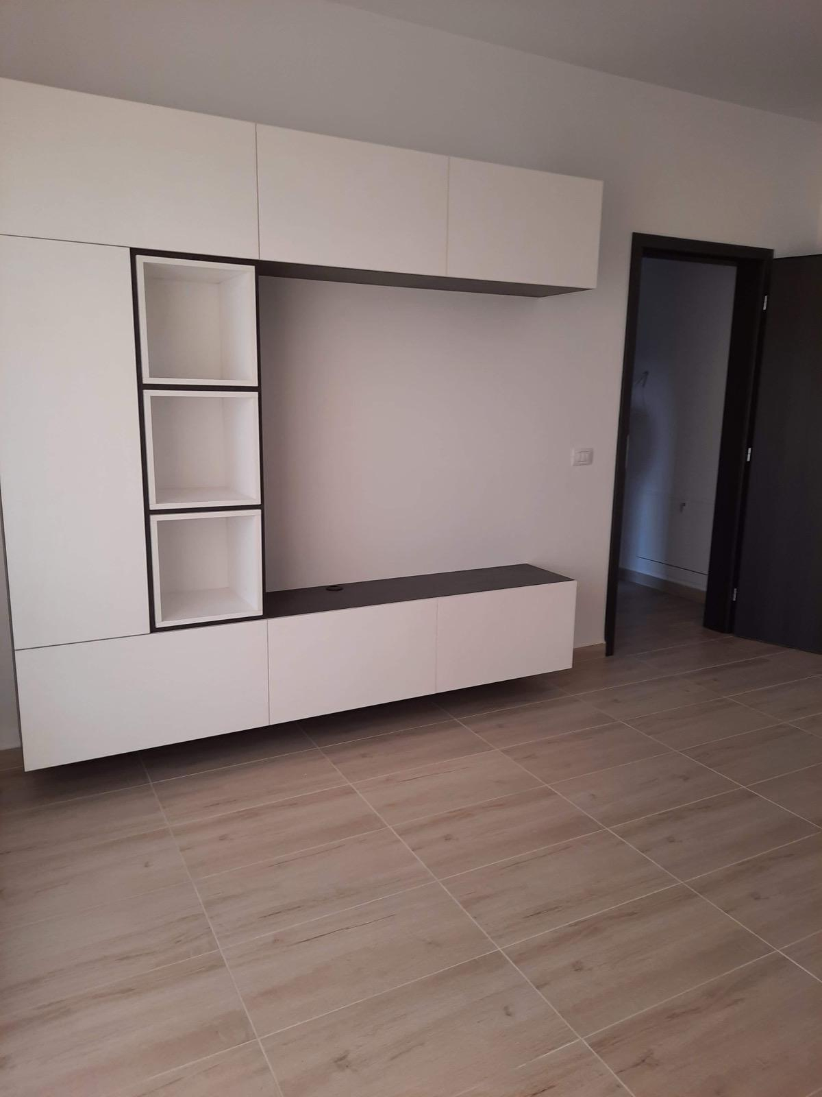 Închiriez Apartament cu 2 camere 