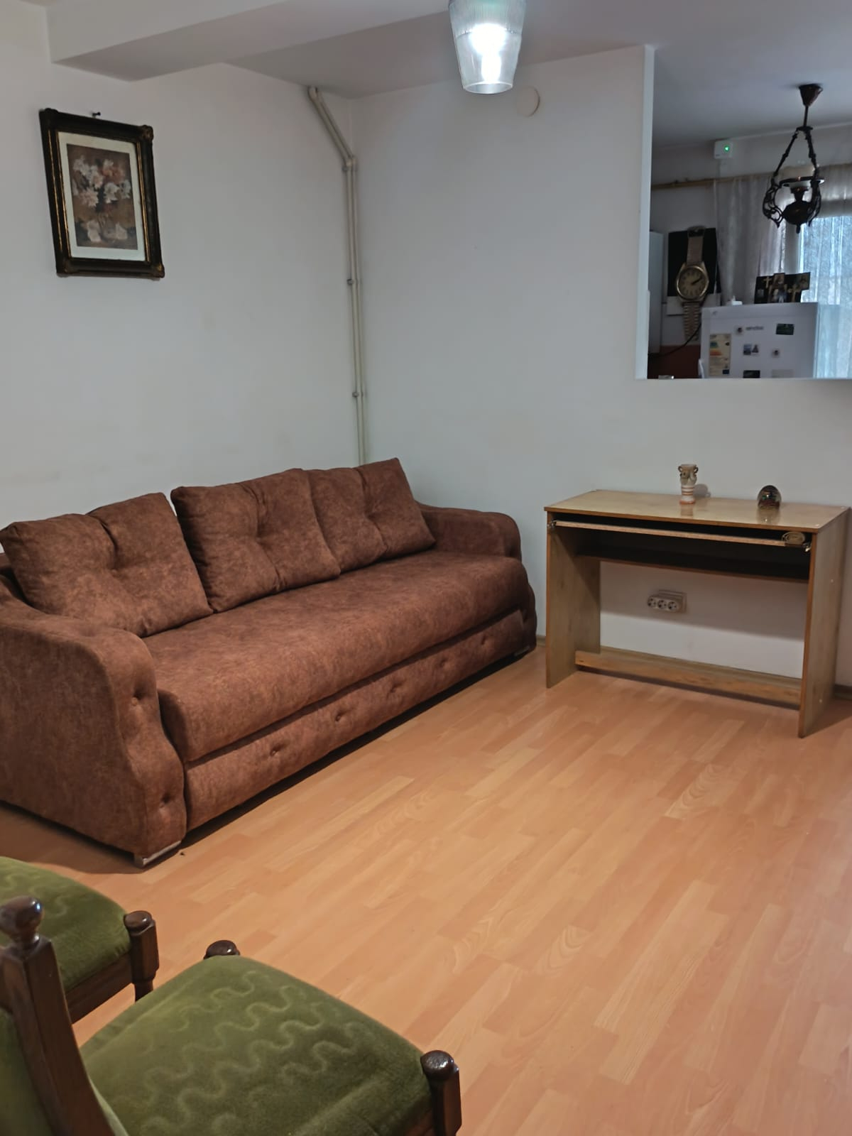 OCAZIE!Vand apart 2 camere ,50 mp, mobilat si utilat,cu CT,bloc din 1980, Nicolina,aproape de Pallas