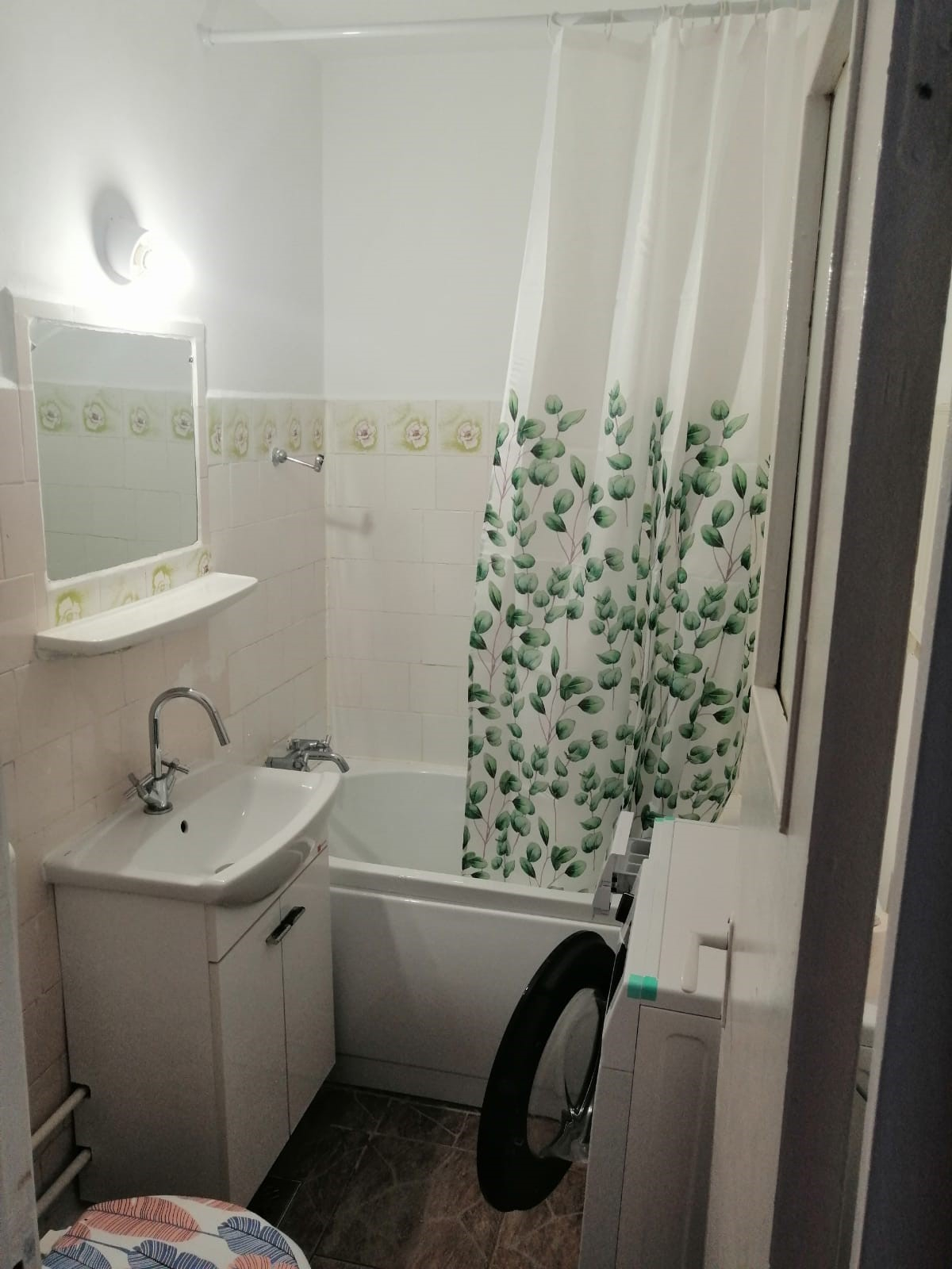Inchiriez 2 camere decomandate Tatarasi