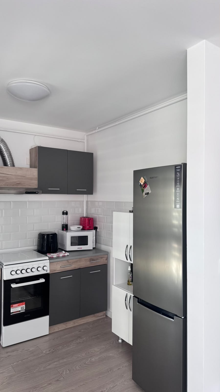 ÎNCHIRIEZ APARTAMENT CU O CAMERĂ - 37 mp - bloc nou CU LIFT DE PERSOANE- Aleea Tudor Neculai  & Strada Strugurilor