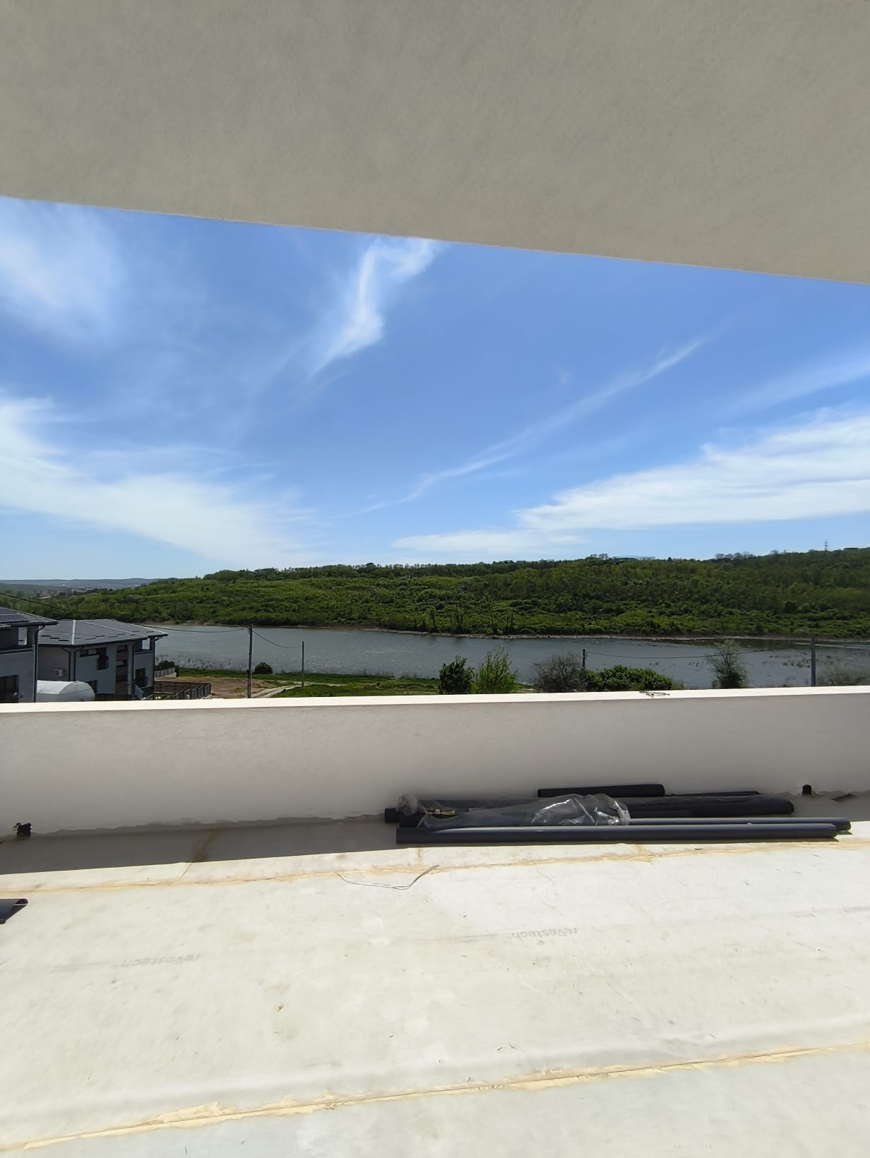 Vila P+E mal Lac Ezareni