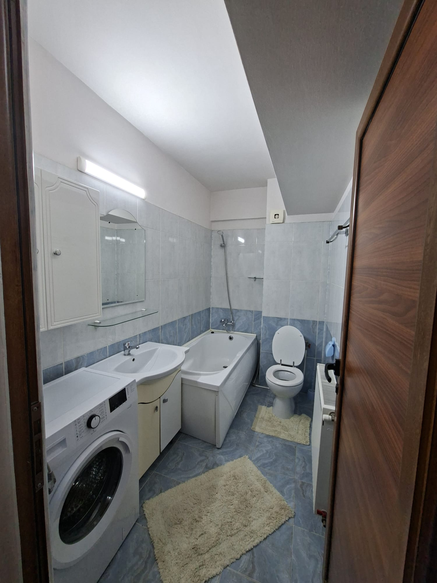 Inchiriez apartament 2 camere 