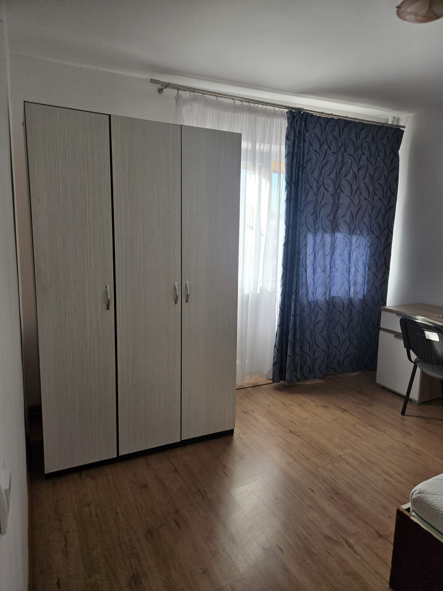 Proprietar, ap. 2 camere dec.