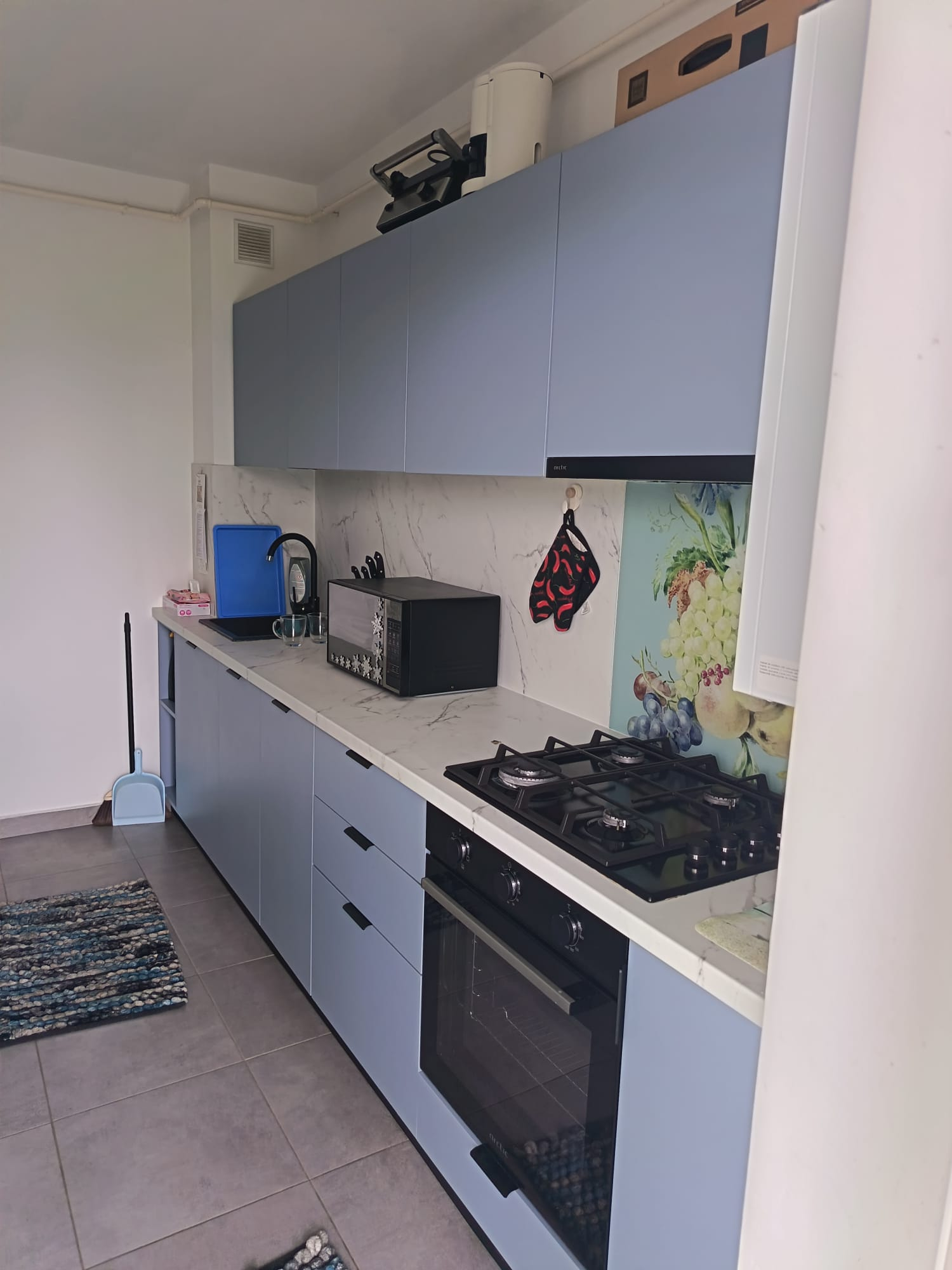 ÎNCHIRIEZ APARTAMENT CU O CAMERĂ – 50 mp – BLOC NOU – zona Conest Evolution