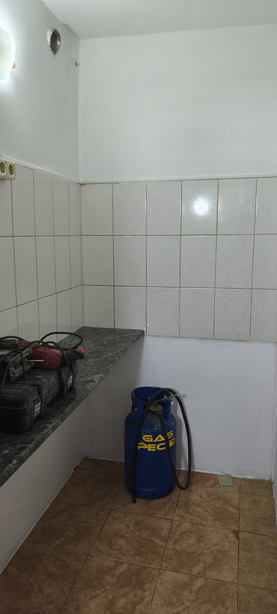  Podu ros- cameră de cămin 17 m cu baie cu