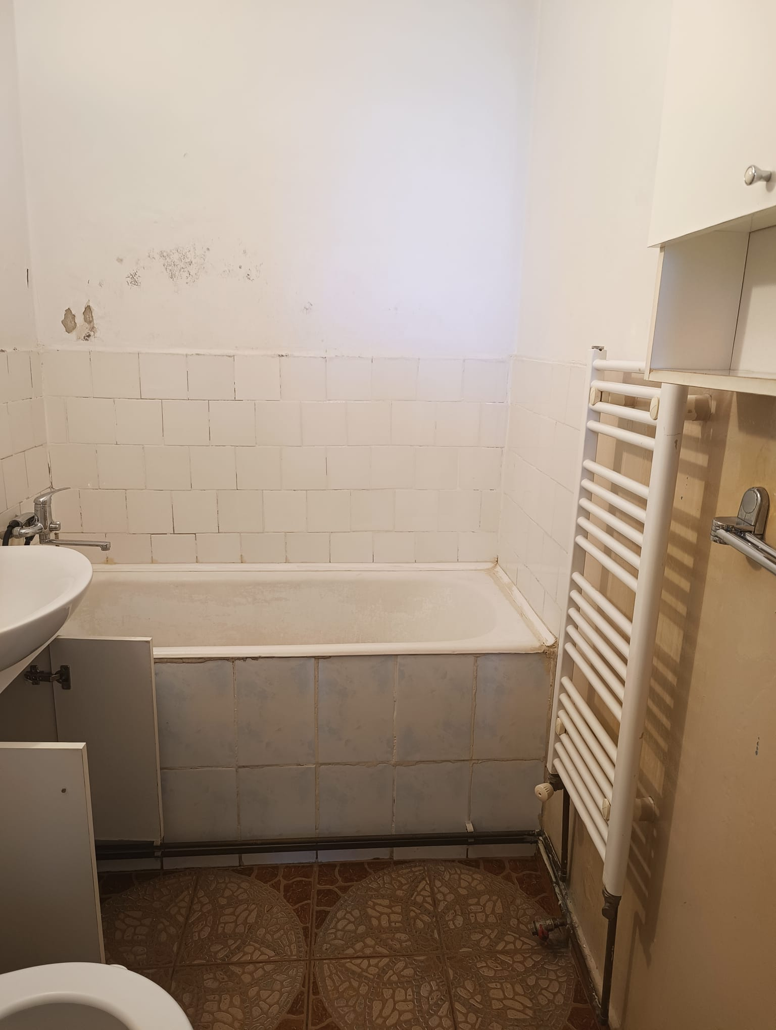 Trei Camere Semidecomandat Tutora 