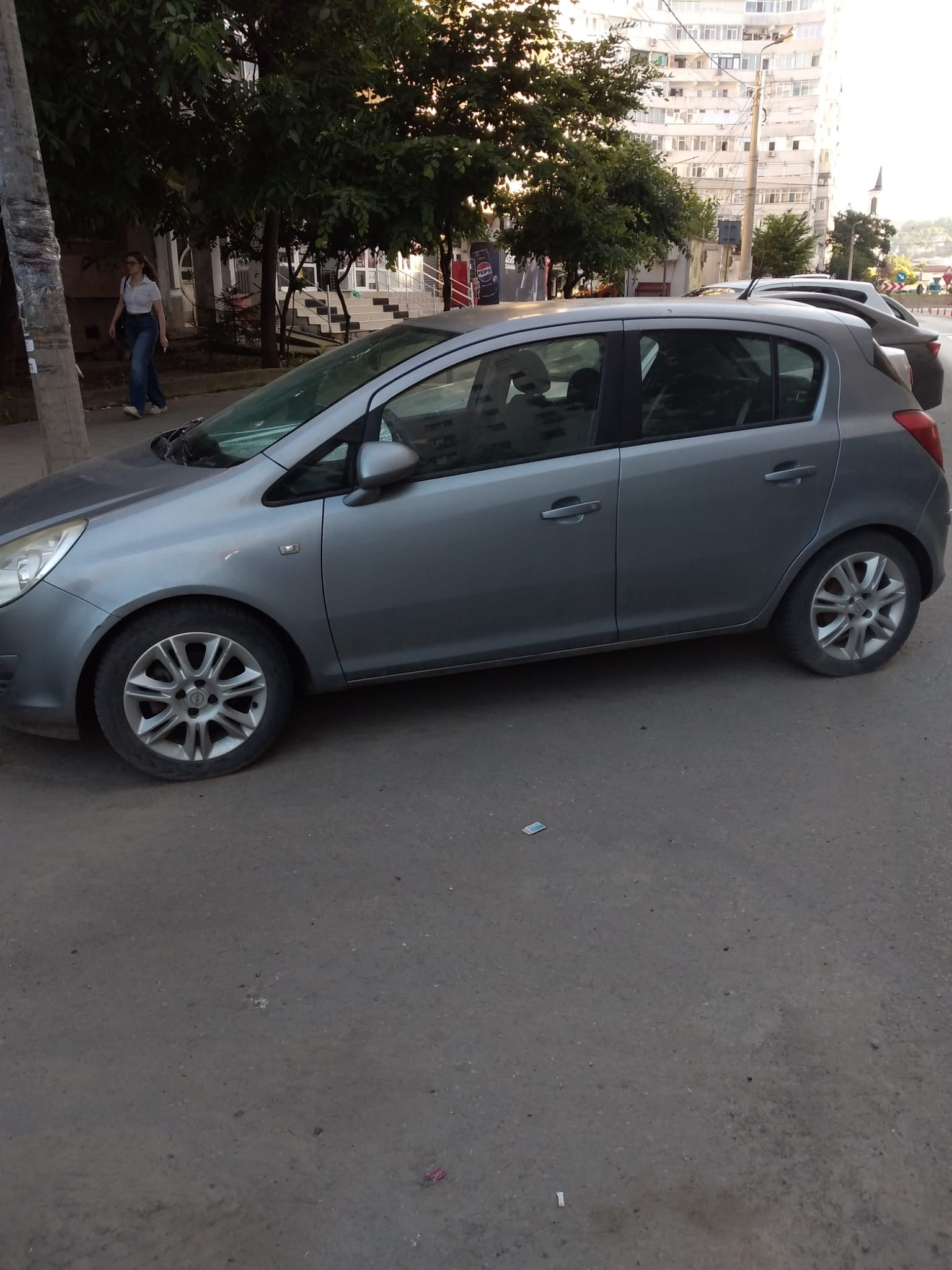 Vand Opel Corsa 1.2 benzina