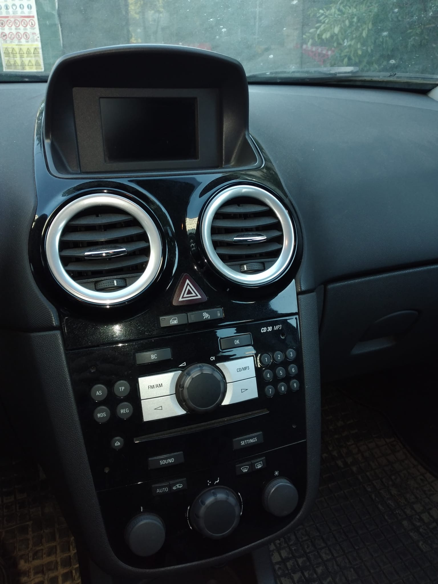 Vand Opel Corsa 1.2 benzina