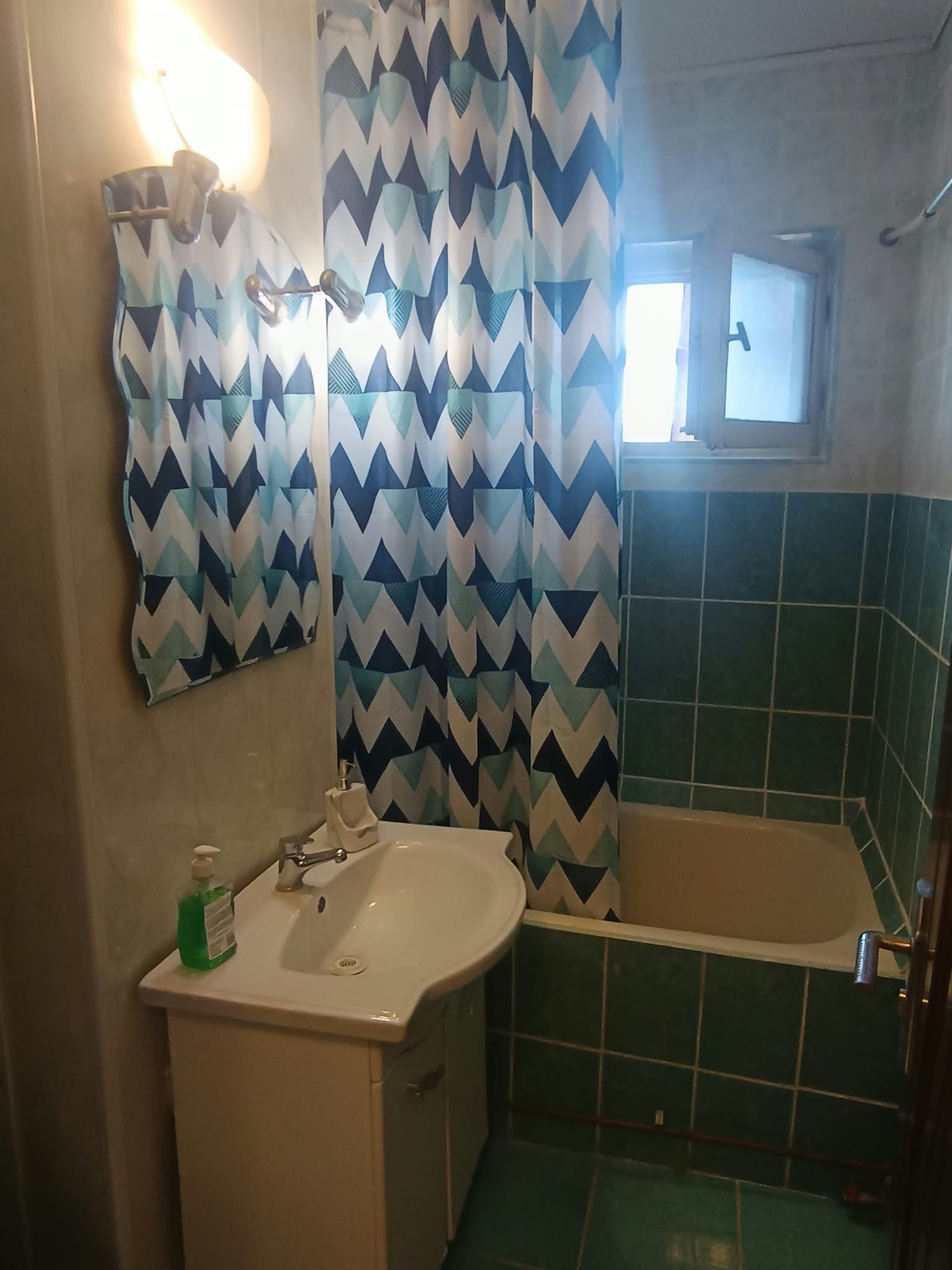 Vand/ inchiriez apartament 2 camere SD, zona piata Alexandru