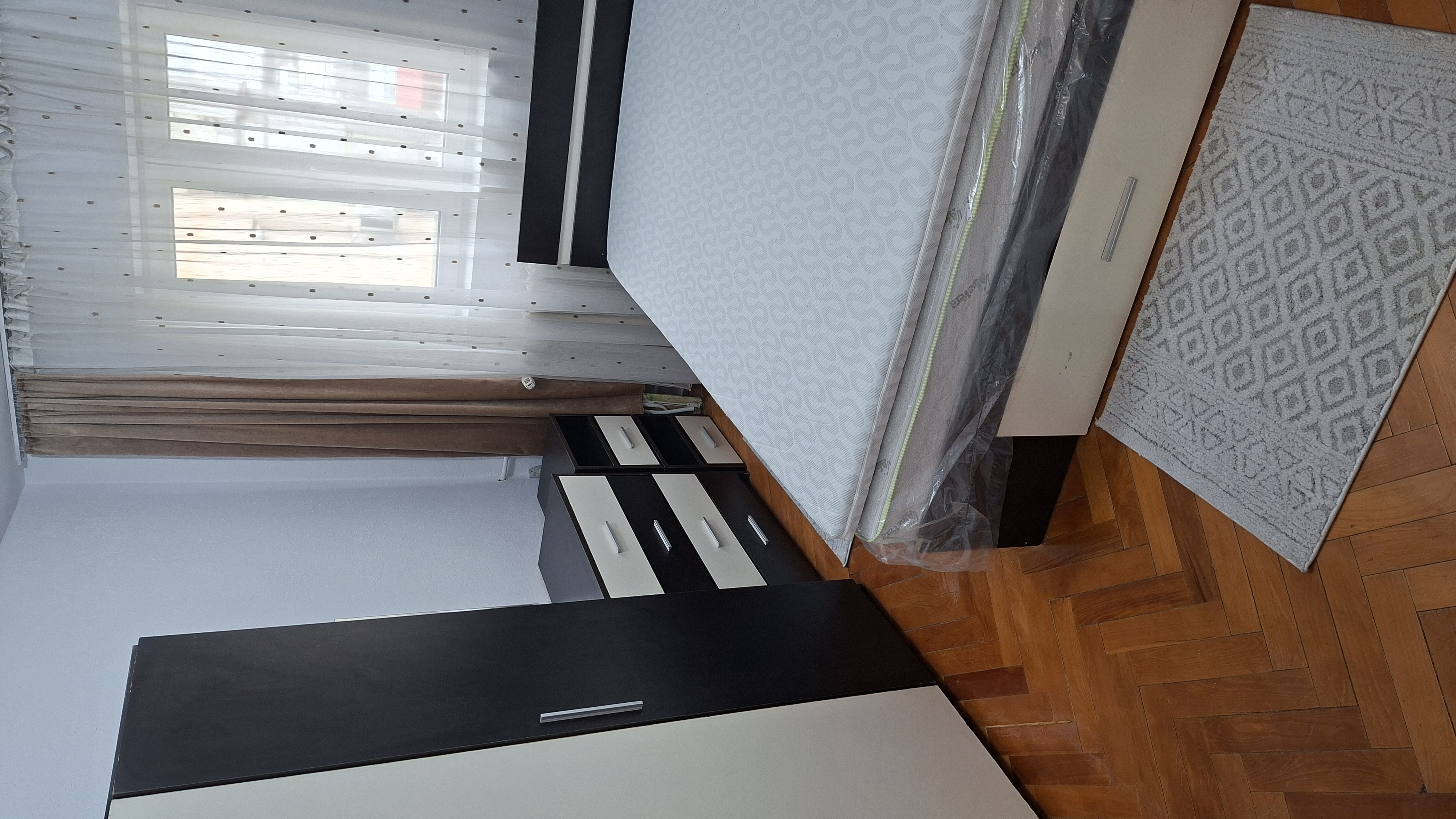 De închiriat apartament 2 camere ultracentral