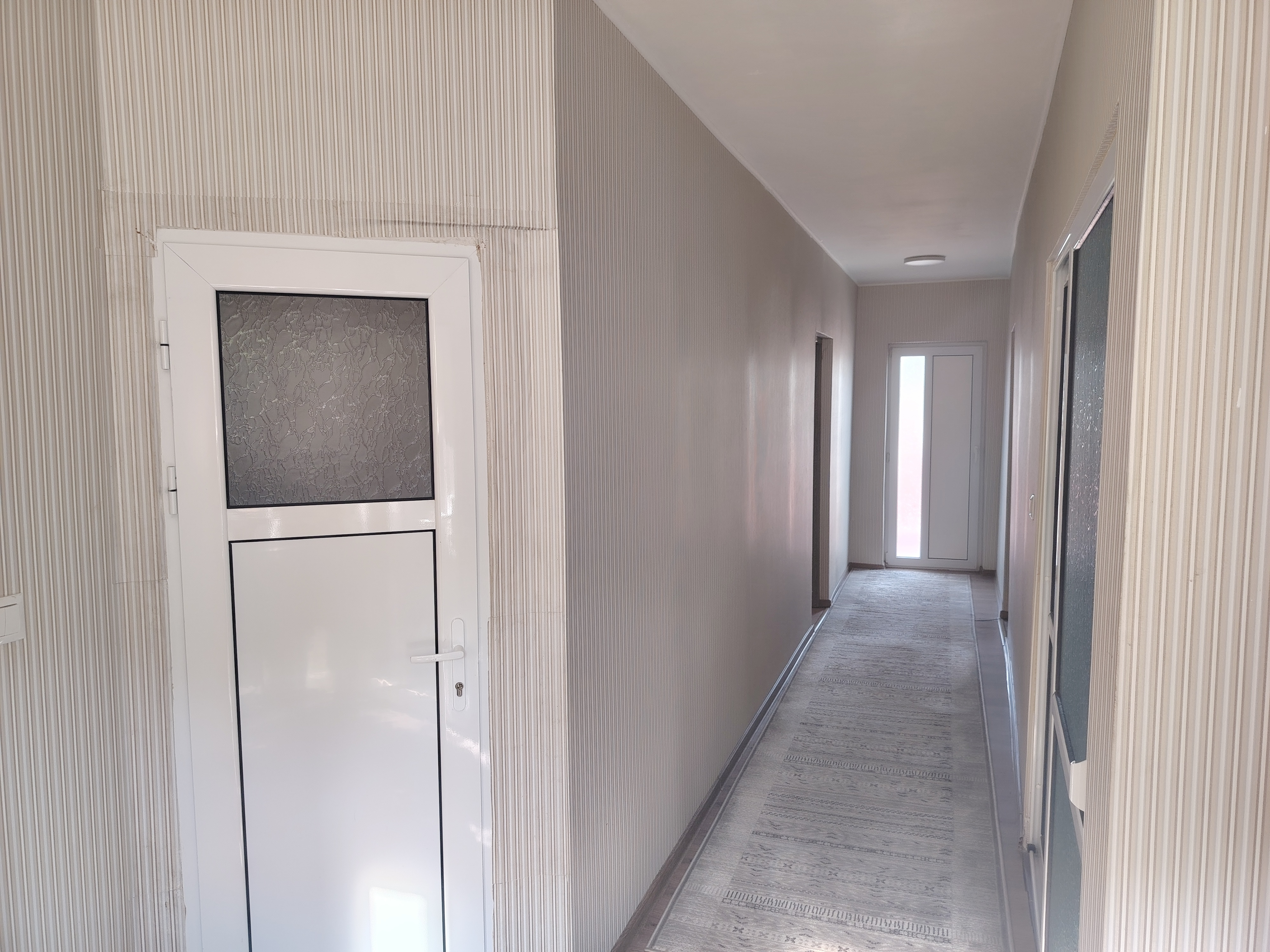 Închiriere camera in apartament decomandat 