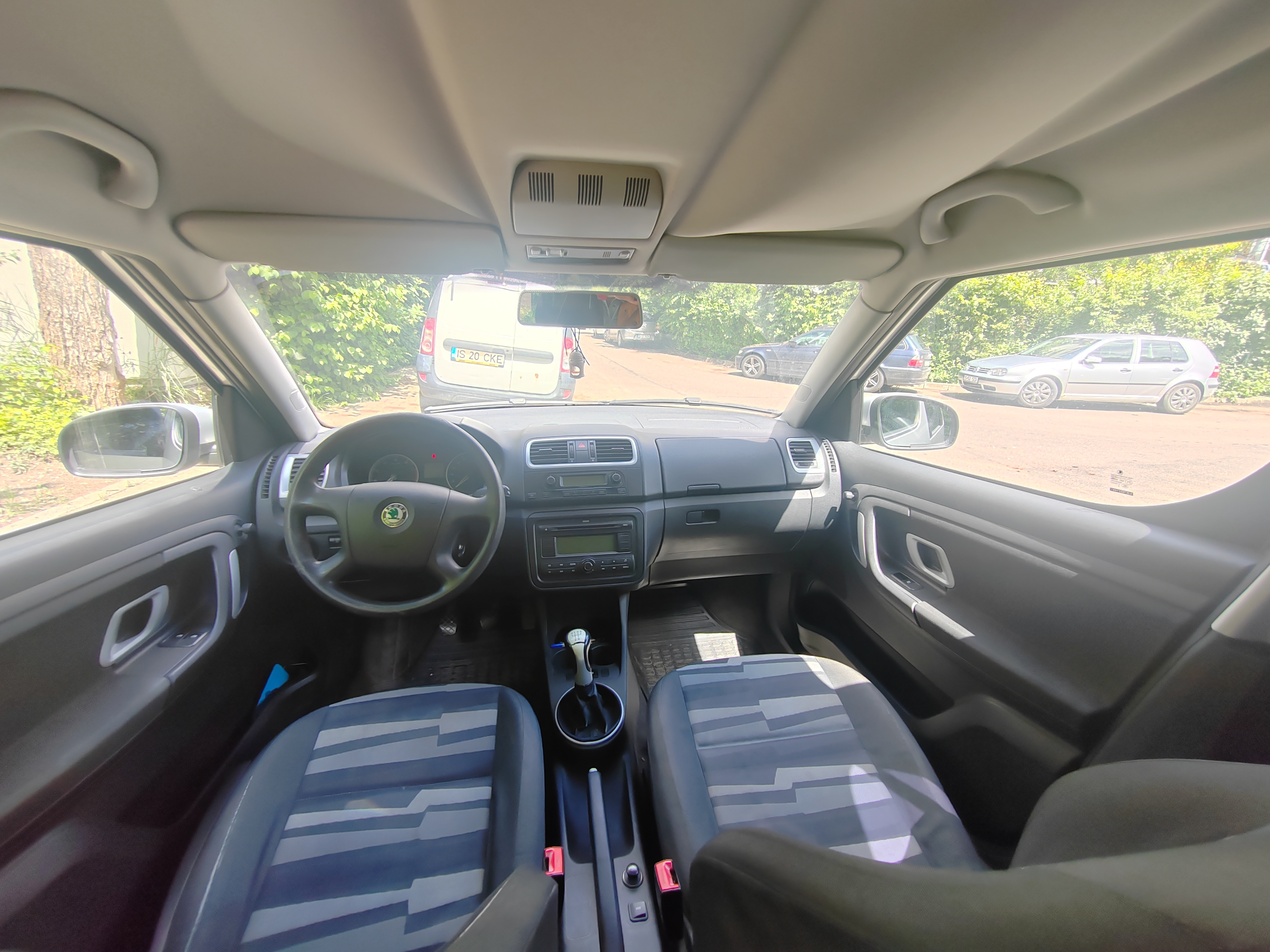Vând Skoda Roomster 