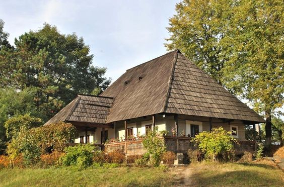  Rectorul UAIC aduce la Iași „bijuteria coroanei”  - Muzeul satului moldav devine realitate!