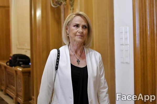 Cum vor arăta politicienii români la bătrâneţe, conform aplicaţiei FaceApp | GALERIE FOTO