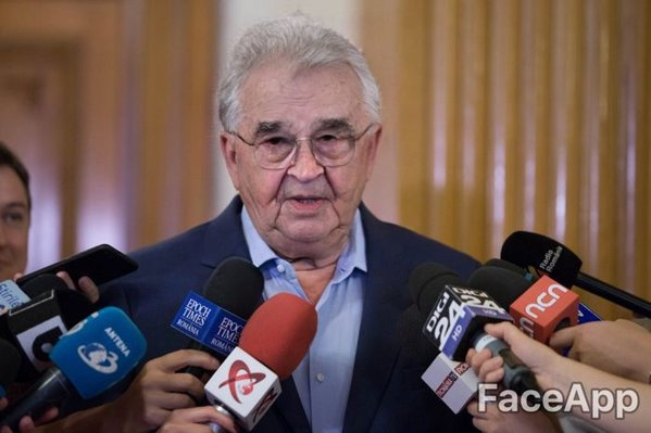Cum vor arăta politicienii români la bătrâneţe, conform aplicaţiei FaceApp | GALERIE FOTO