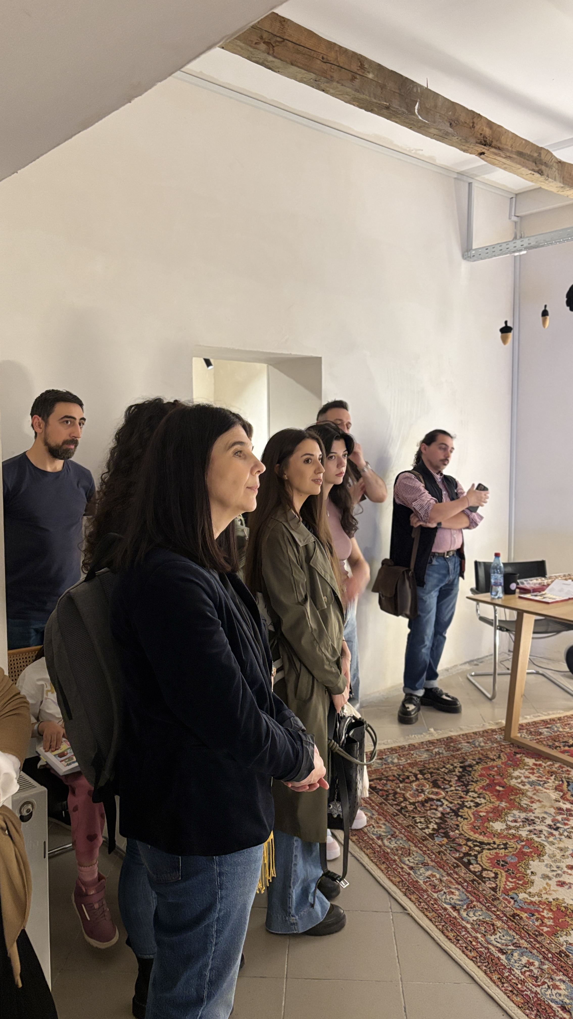 Patru afaceri creative din Iași își unesc forțele pe Cuza Vodă
