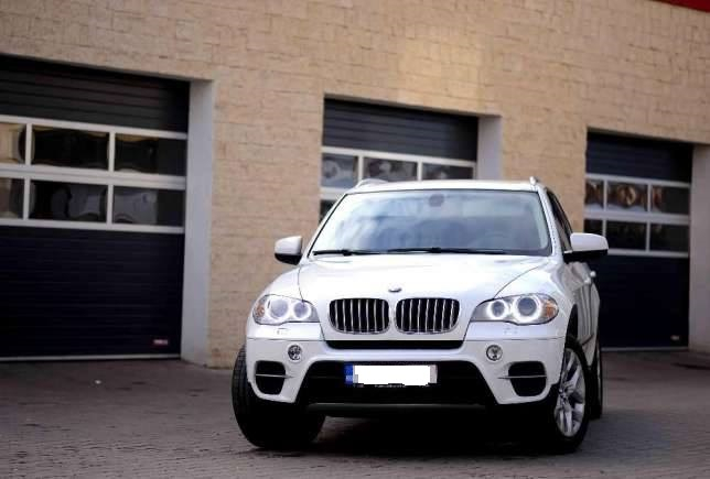 BMW X5 xDrive30d 245 CP | 2012 | 236.000 km reali | Piele neagră | Întreținut | Parcare subterană  (IASI ) 