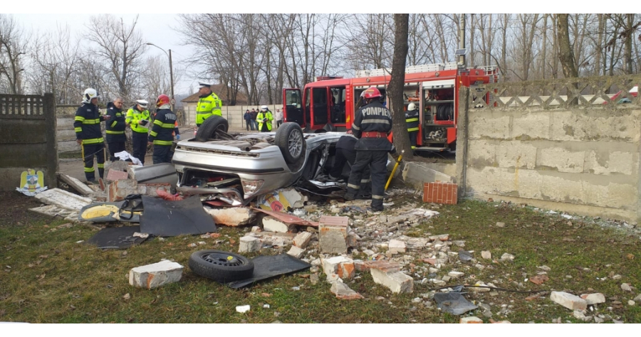 Foto Două Persoane Au Murit Intr Un Grav Accident Rutier La Barlad