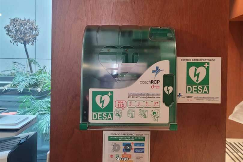 10 defibrilatoare noi apar în Iași! Orașul unde un trecător poate salva un om înainte să vină Ambulanța