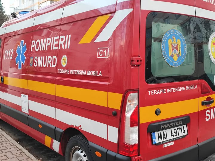 Accident pe DN 28, la Bălțați! Două persoane au ajuns la spital
