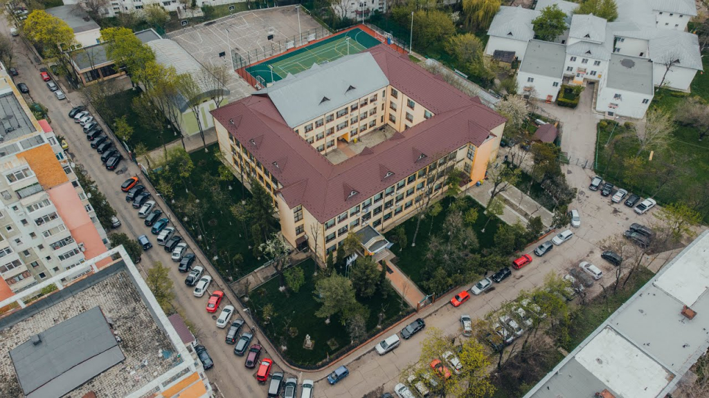 Iașul are cele mai performante școli din România!