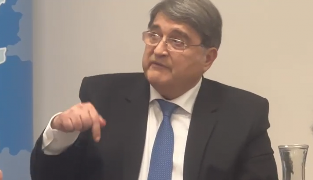 Ambasadorul Emil Hurezeanu, detonat la Viena de ing. ec. Corneliu Moth/ România are un singur scaner funcțional pe frontiere. Migrația ilegală este la cote alarmante