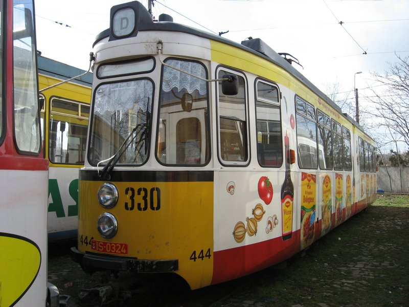 CTP Iaşi aruncă la fier vechi 29 de tramvaie!