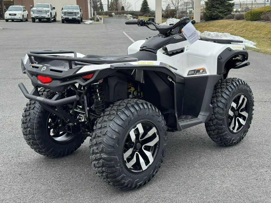 Vânzări de vehicule off-road noi și accesibile (UTV-uri, ATV-uri, quad-uri) și scutere de la Can-Am, Polaris și CFMOTO.