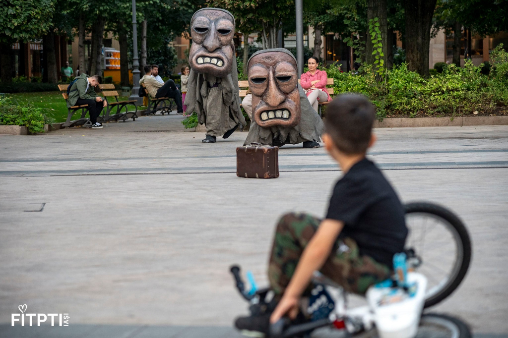 Iașul, scena pe care strada devine magie