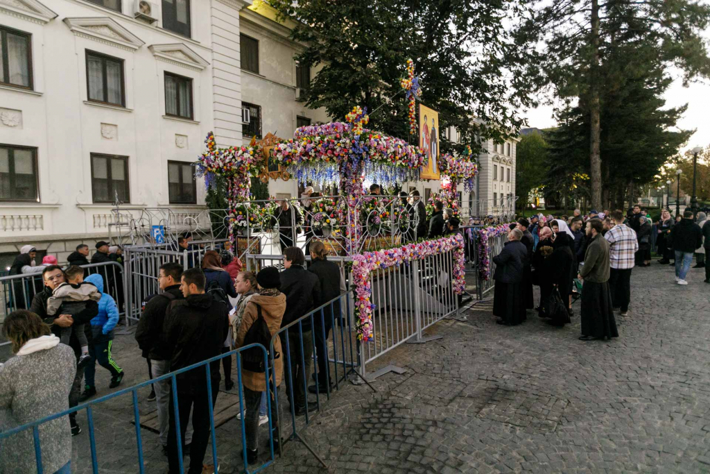 A început pelerinajul la moaștele Sfintei Parascheva