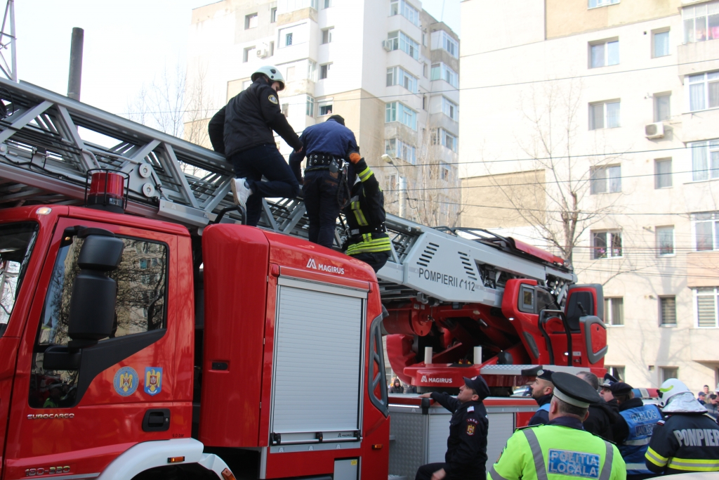 FOTO/VIDEO- Un tânăr supărat pe viață a lăsat fără curent electric centrul Iașului!
