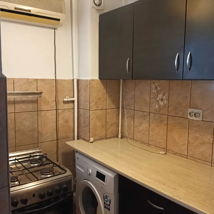 GARSONIERĂ DE VÂNZARE, zona Galata aproape de ldl
