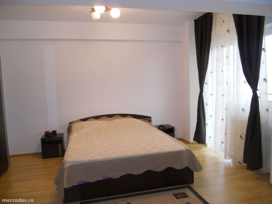 Ateneu Tatarasi Apartament de 3 camere decomandate