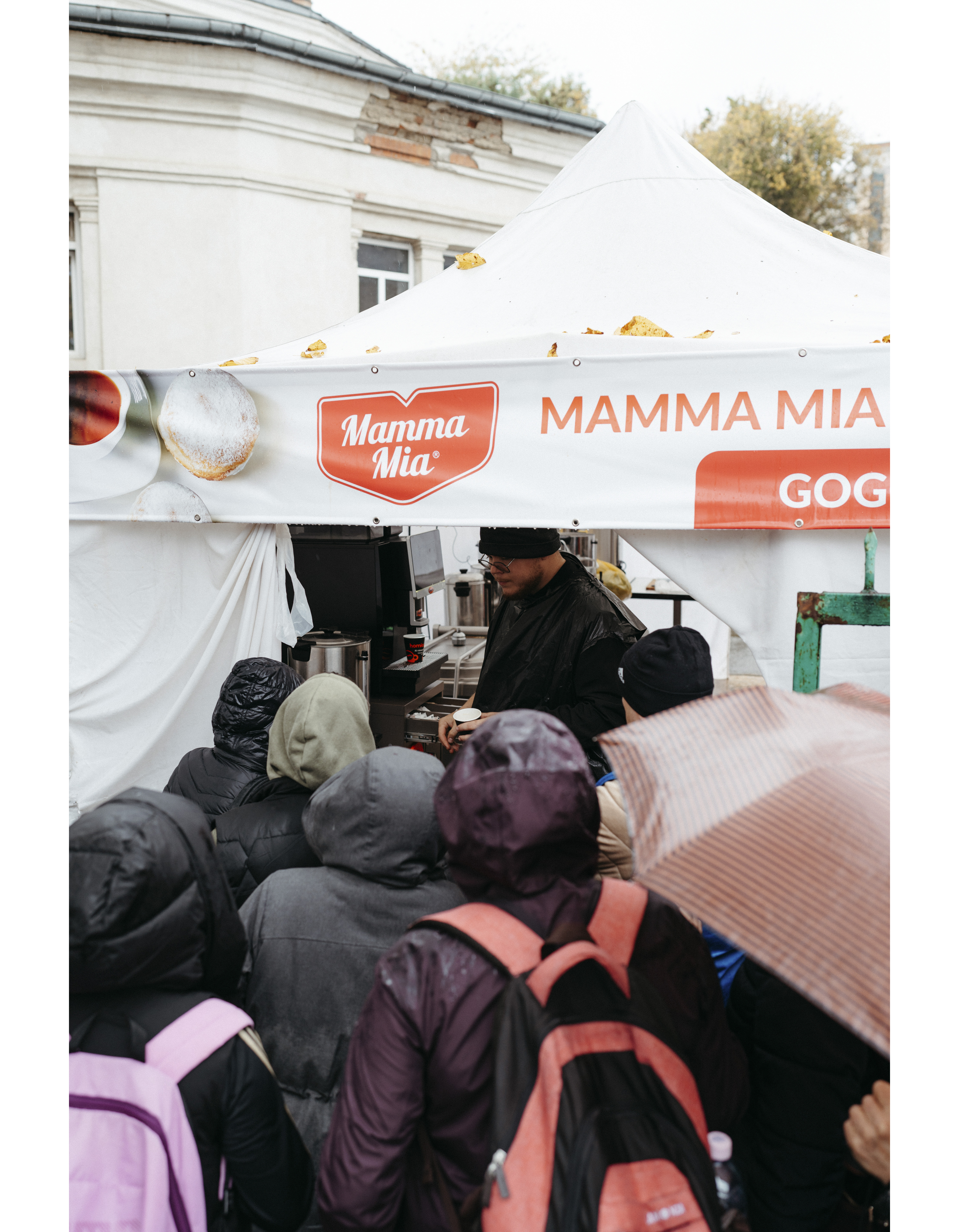 Mamma Mia, de peste 15 ani, continuă tradiția de a fi alături de pelerinii Sfintei Cuvioase Parascheva! 