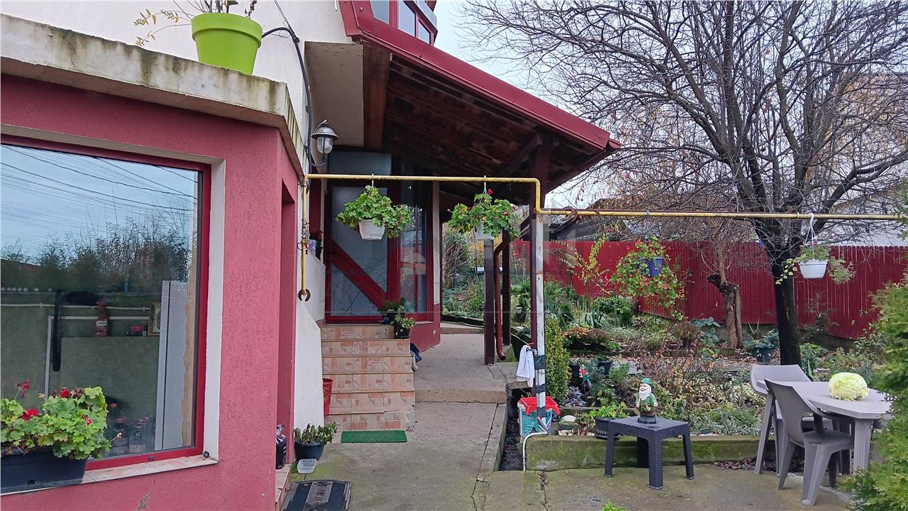 Barnova str Principala Vila P+1+M 225mp Teren 600mp amenajat