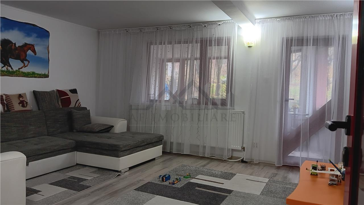 Barnova str Principala Vila P+1+M 225mp Teren 600mp amenajat
