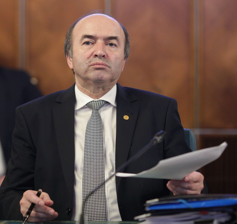  Rectorul UAIC aduce la Iași „bijuteria coroanei”  - Muzeul satului moldav devine realitate!