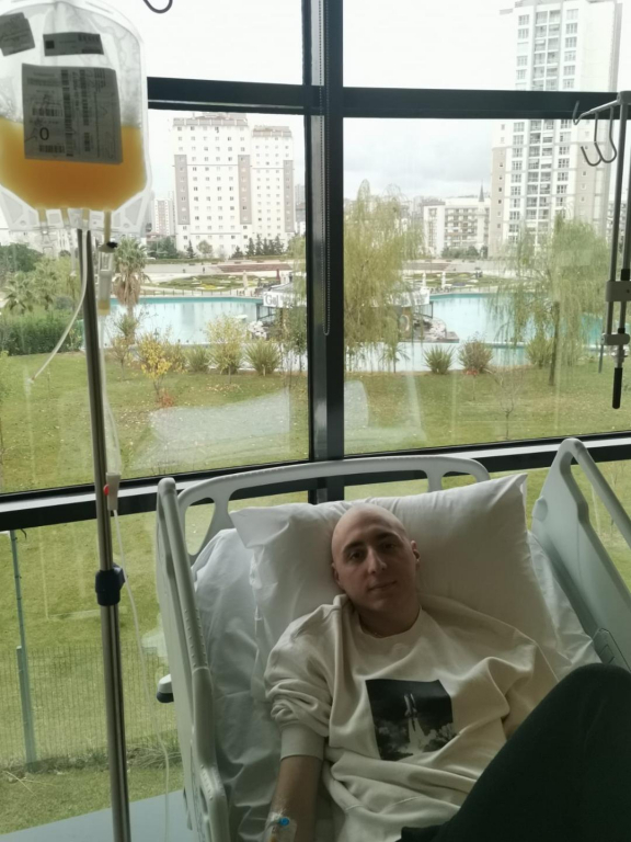 Un student de la USV are nevoie de sprijinul nostru pentru a trăi 