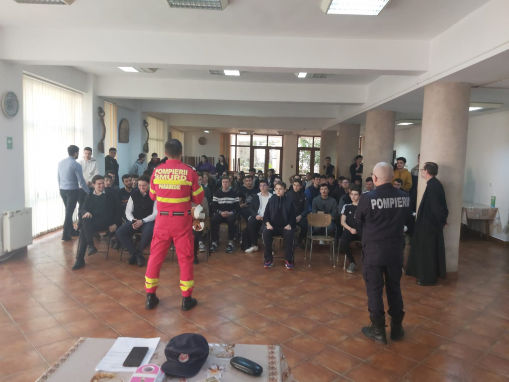 Instructaj pentru situaţii de urgenţă la Seminarul Teologic Ortodox