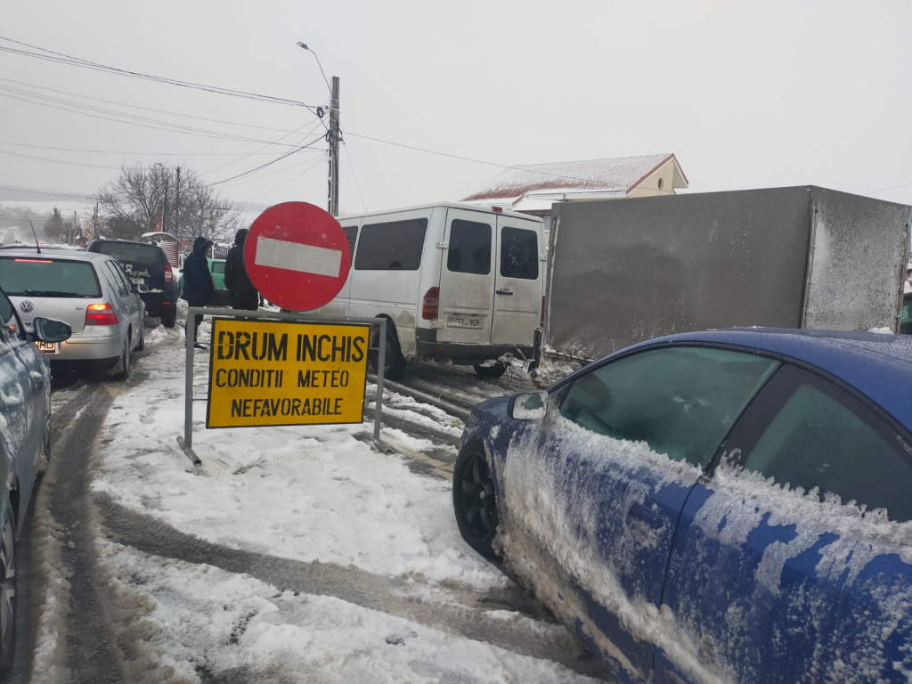 Situaţii dificile în Iaşi şi  judeţ din cauza ninsorii abundente