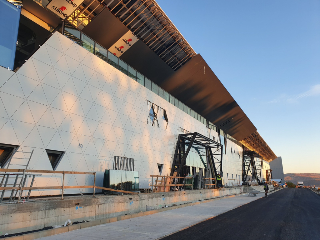 Terminalul T4 e finalizat în proporție de 80 %, în timp ce Aeroportul Iași a atins borna de 2 milioane de pasageri